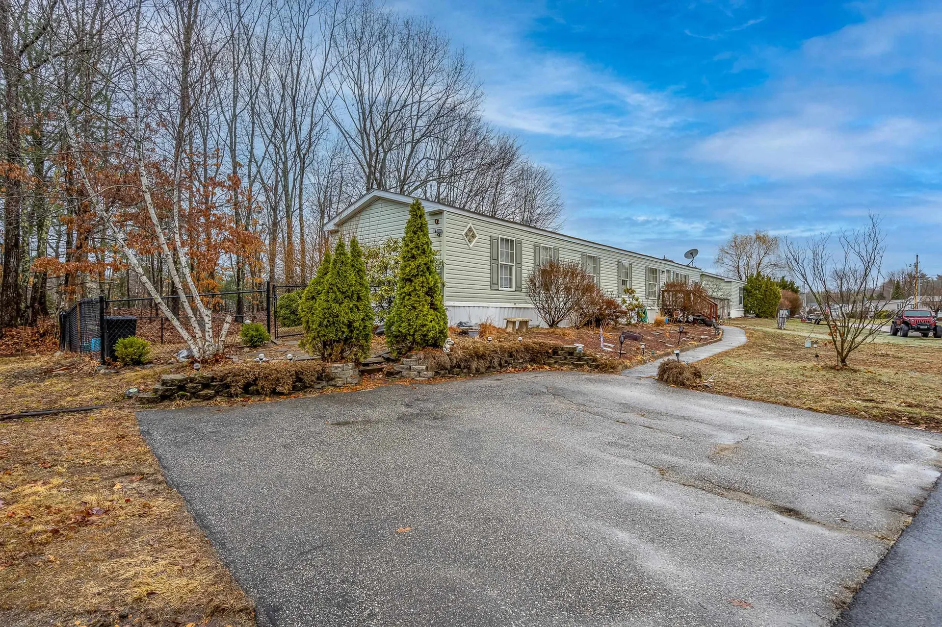4 Cammett Drive Raymond NH 03077