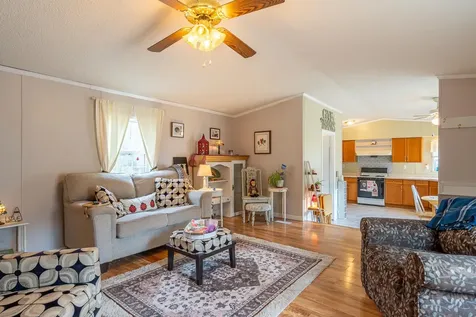 4 Cammett Drive Raymond NH 03077