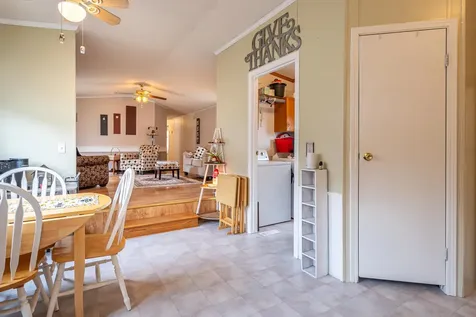 4 Cammett Drive Raymond NH 03077