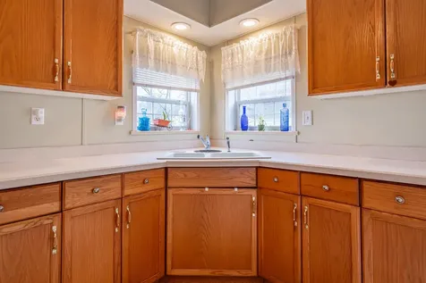 4 Cammett Drive Raymond NH 03077