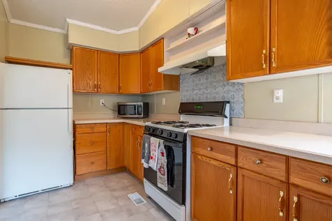 4 Cammett Drive Raymond NH 03077