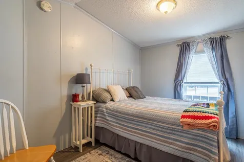 4 Cammett Drive Raymond NH 03077