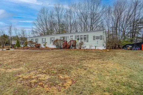 4 Cammett Drive Raymond NH 03077