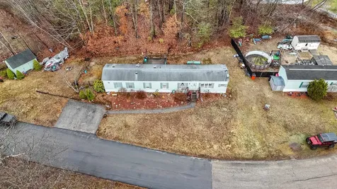 4 Cammett Drive Raymond NH 03077