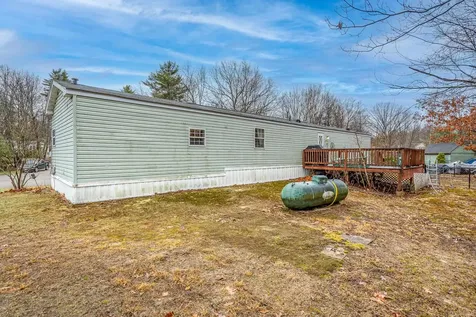 4 Cammett Drive Raymond NH 03077