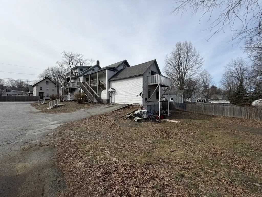 28 East Street Claremont NH 03743