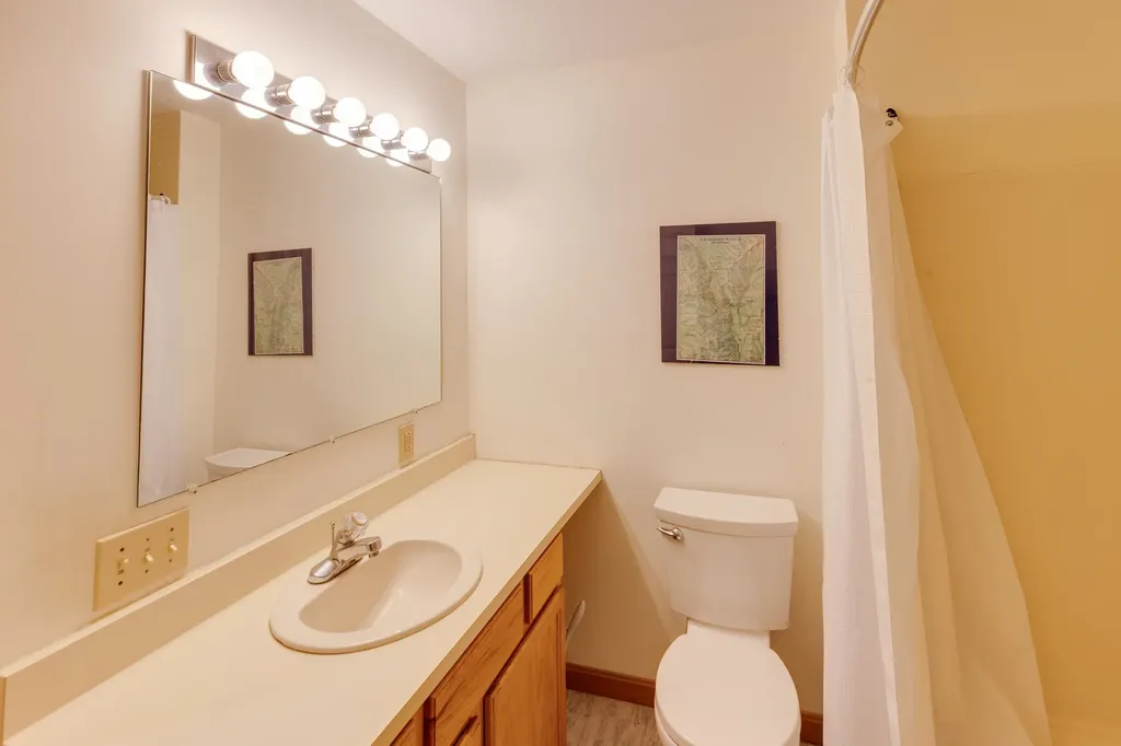 16 Hillside Circle Lincoln NH 03251