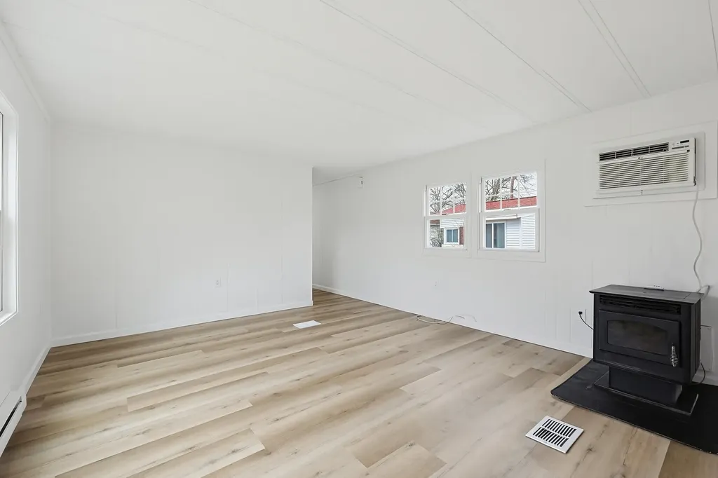 5 Cottonwood Lane Merrimack NH 03054