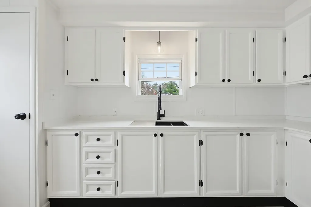 5 Cottonwood Lane Merrimack NH 03054