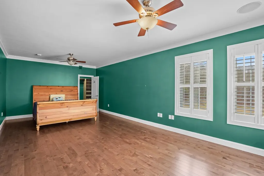 10 Woodland Drive Hudson NH 03051