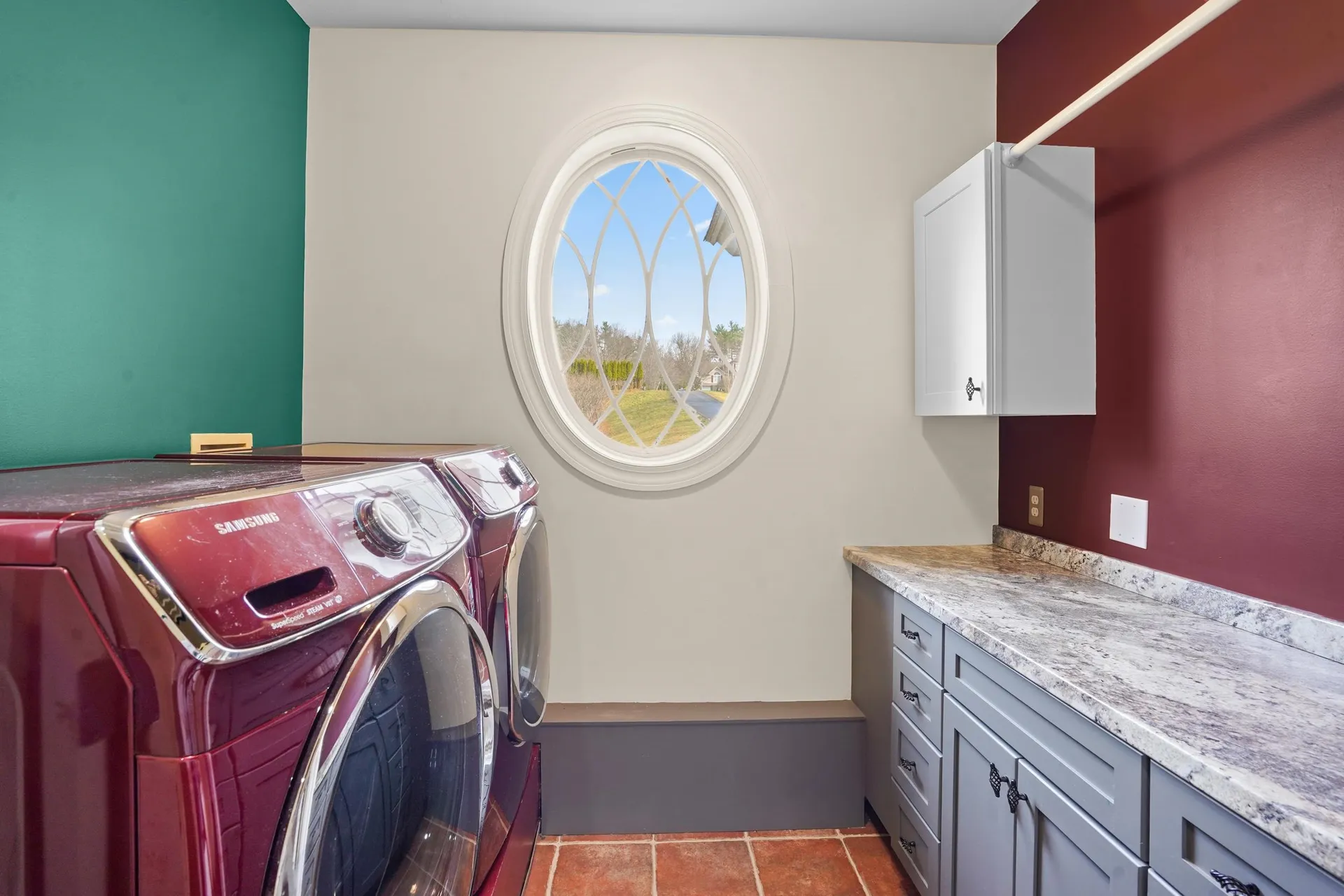 10 Woodland Drive Hudson NH 03051