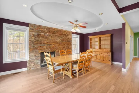 10 Woodland Drive Hudson NH 03051