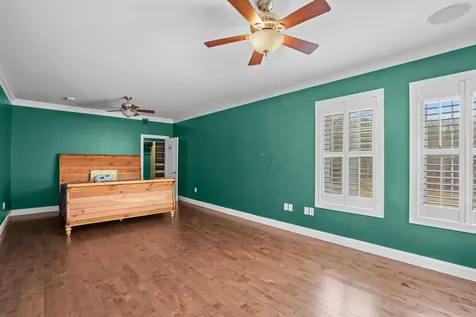 10 Woodland Drive Hudson NH 03051