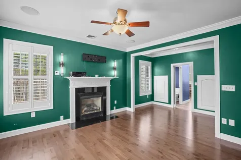 10 Woodland Drive Hudson NH 03051