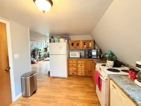 21 Hoadley Road Belmont NH 03220