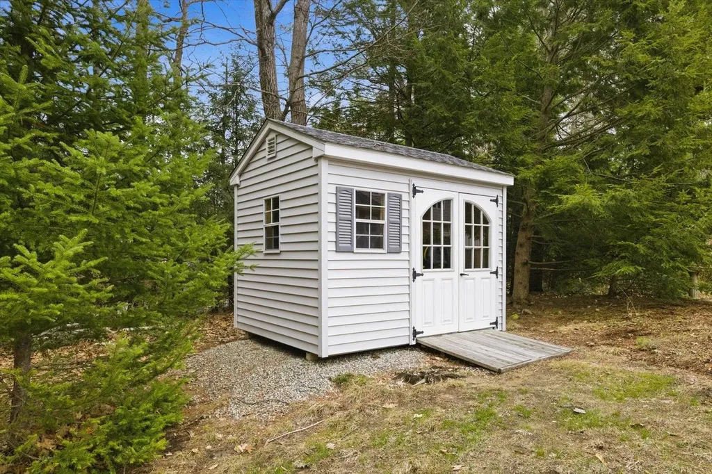 65 Currier Avenue Peterborough NH 03458