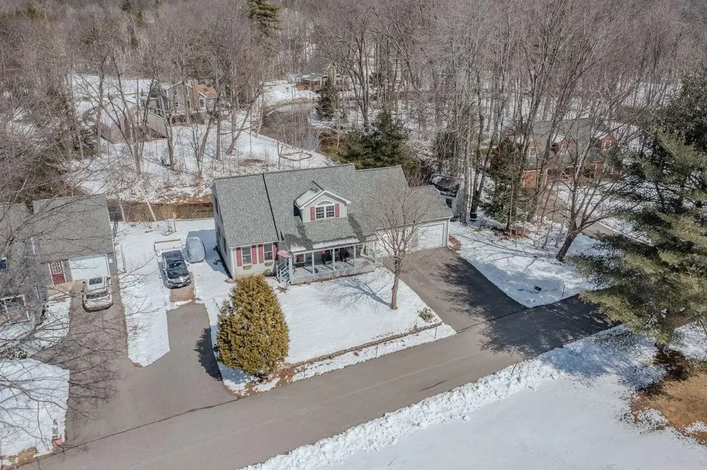 39 Captain Lovewell Lane Ossipee NH 03814
