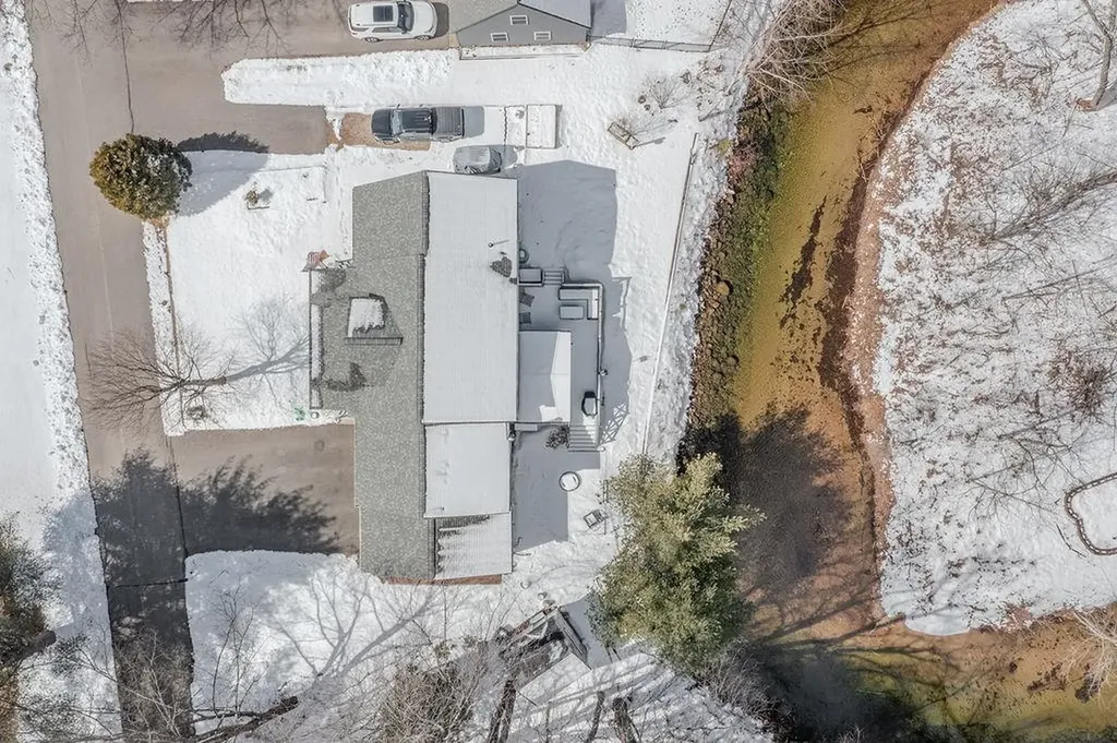 39 Captain Lovewell Lane Ossipee NH 03814