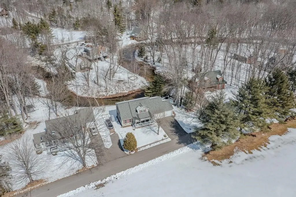 39 Captain Lovewell Lane Ossipee NH 03814