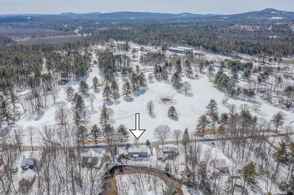 39 Captain Lovewell Lane Ossipee NH 03814