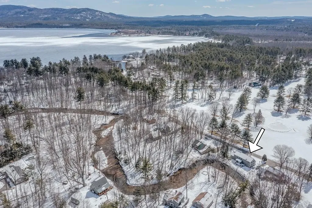 39 Captain Lovewell Lane Ossipee NH 03814