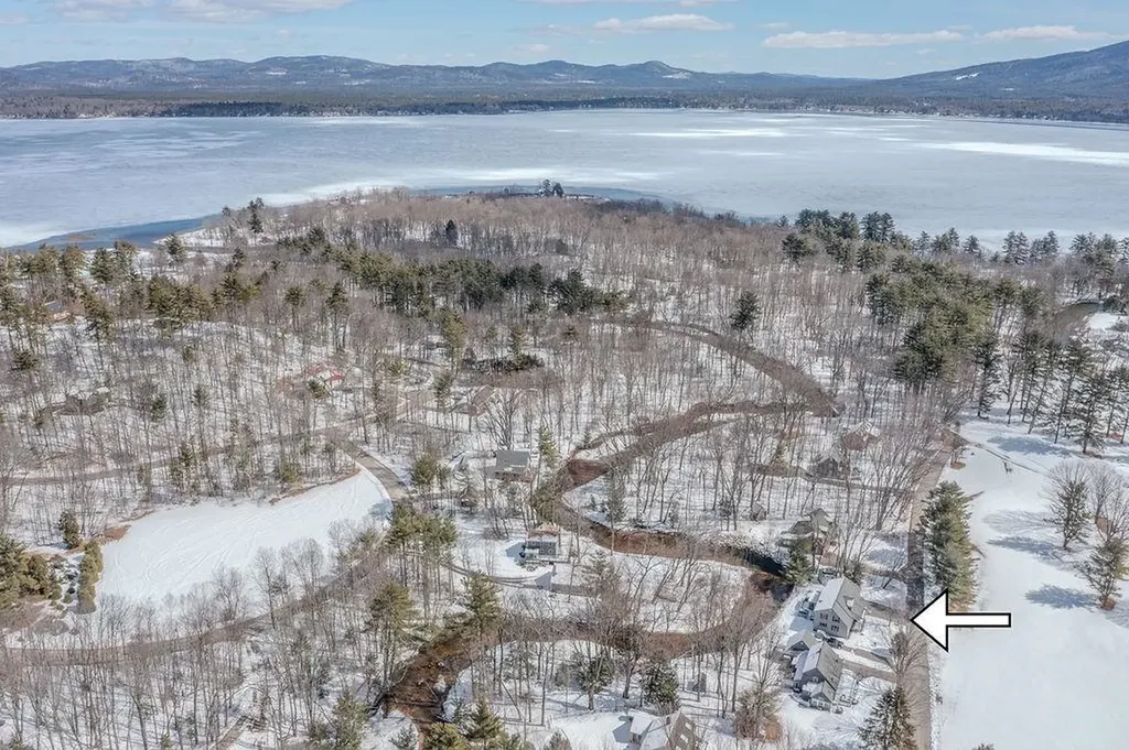 39 Captain Lovewell Lane Ossipee NH 03814