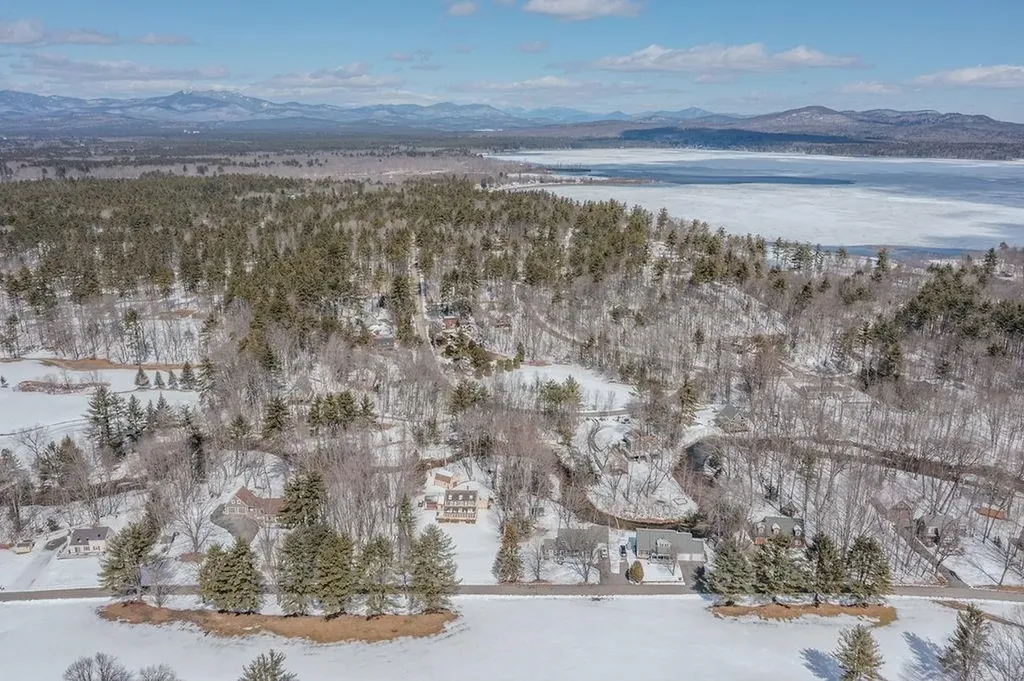 39 Captain Lovewell Lane Ossipee NH 03814