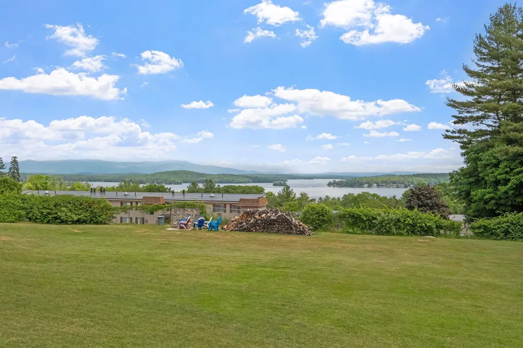 291 N Endicott Street Laconia NH 03246