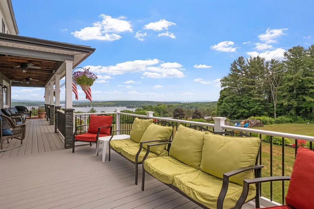 291 N Endicott Street Laconia NH 03246