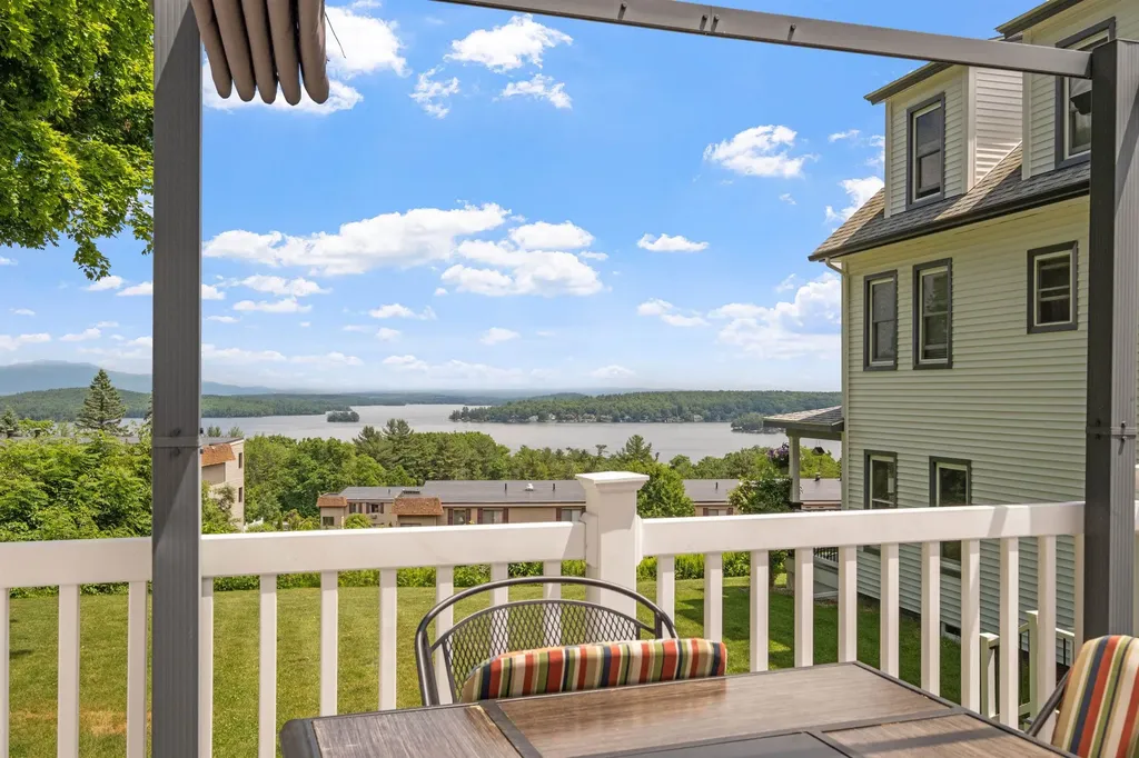 291 N Endicott Street Laconia NH 03246