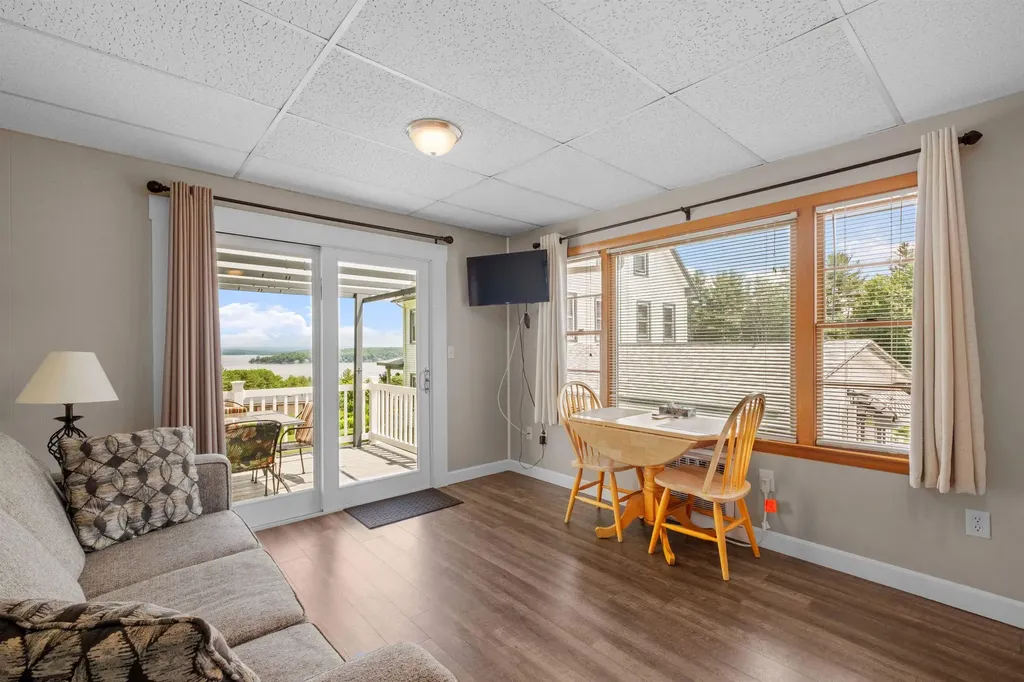 291 N Endicott Street Laconia NH 03246