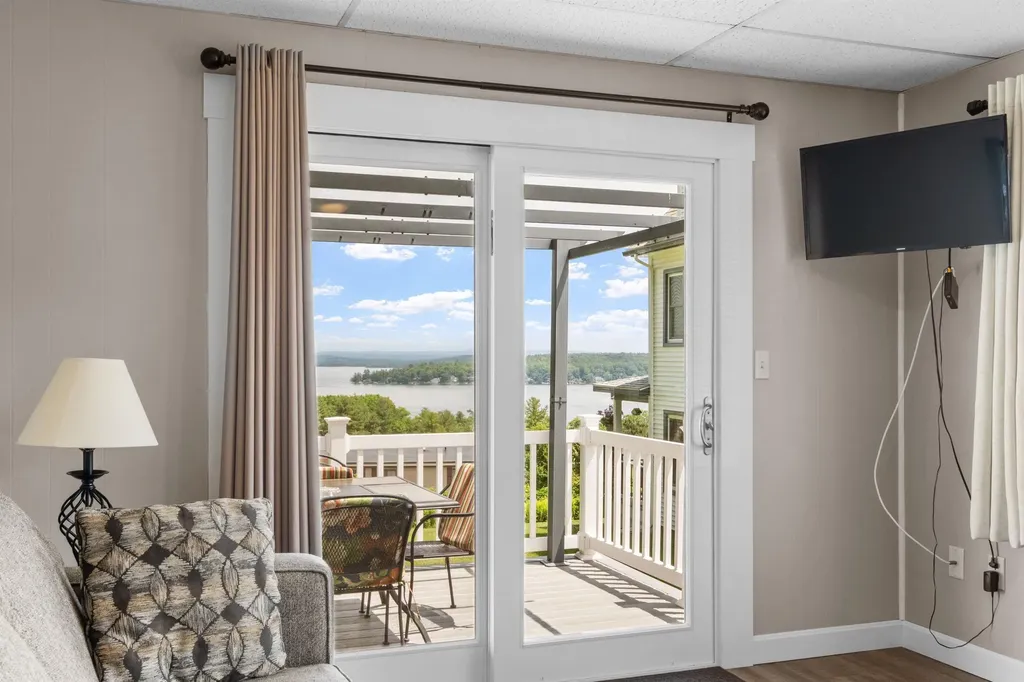 291 N Endicott Street Laconia NH 03246