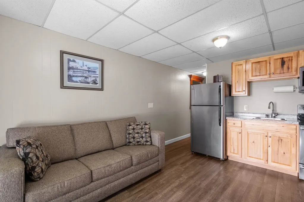 291 N Endicott Street Laconia NH 03246