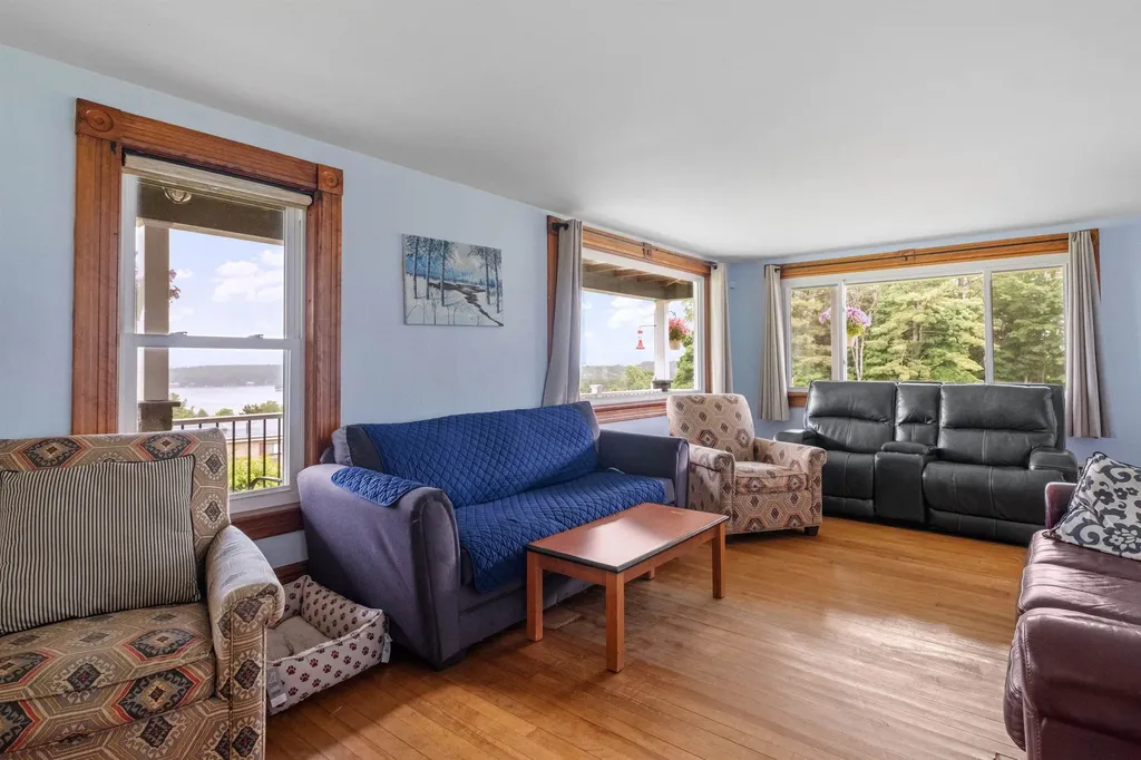 291 N Endicott Street Laconia NH 03246