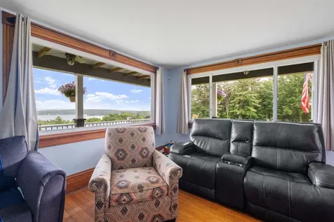 291 N Endicott Street Laconia NH 03246