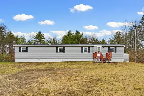 12 Acre Street Raymond NH 03077