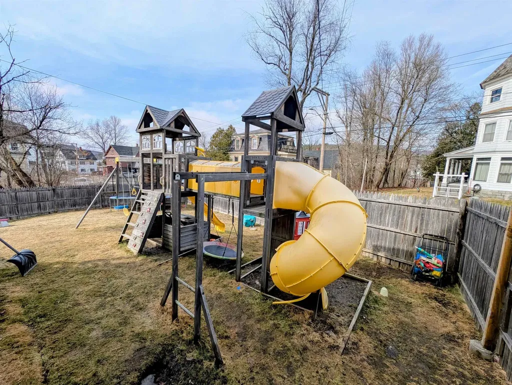 48 Grove Street Littleton NH 03561