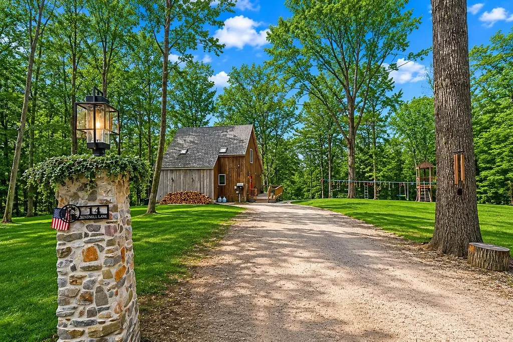 14 Webster Court Campton NH 03223