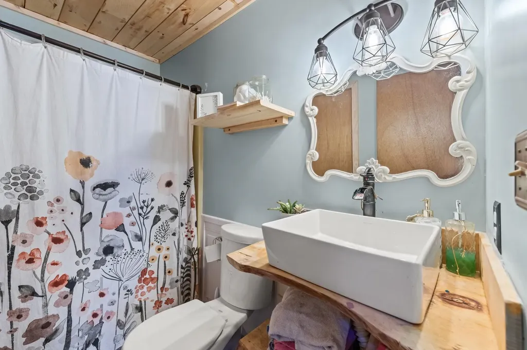 14 Webster Court Campton NH 03223