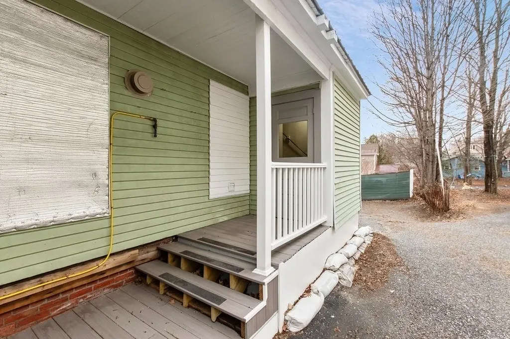 89 Summer Street Claremont NH 03743