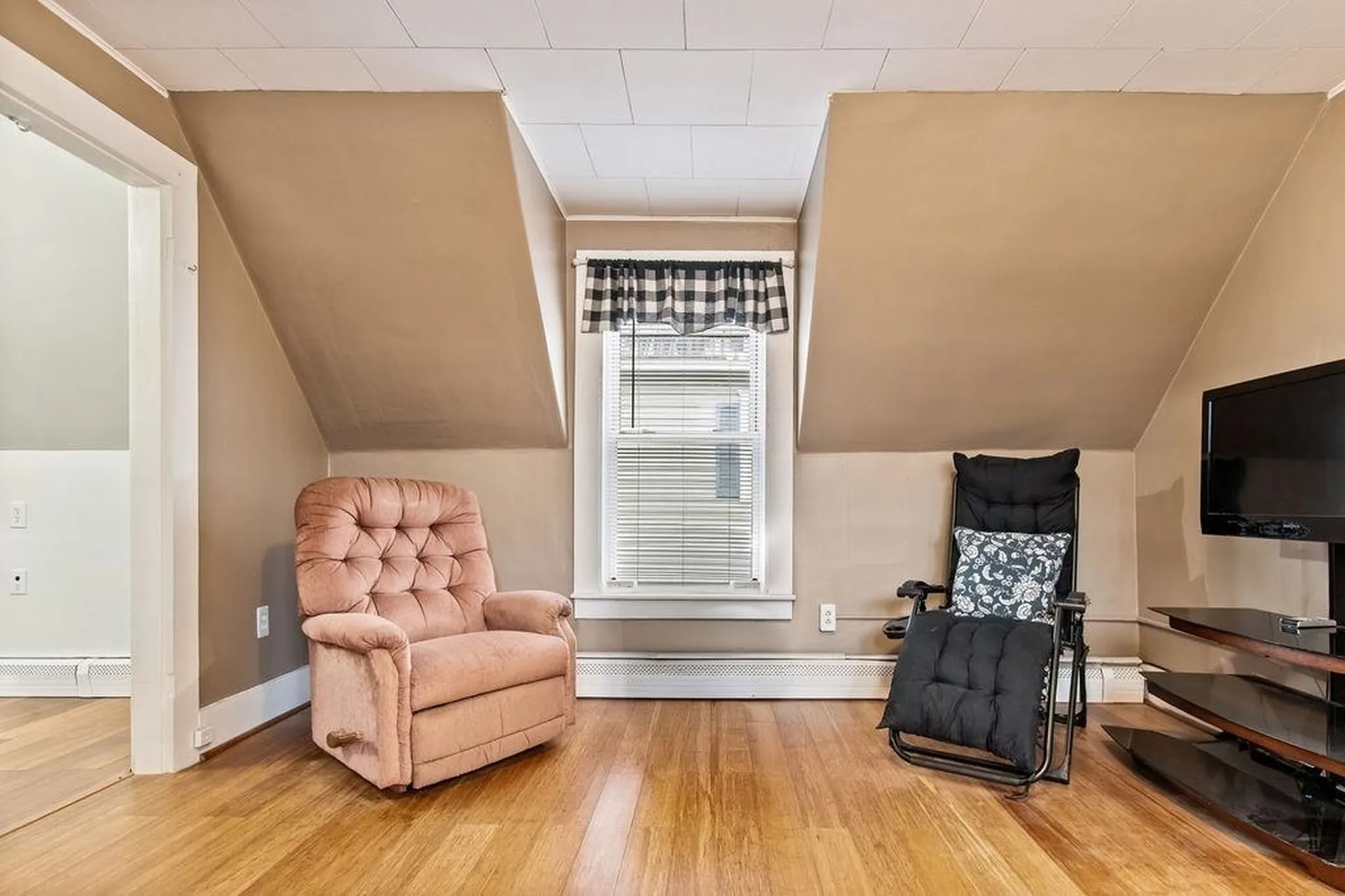89 Summer Street Claremont NH 03743