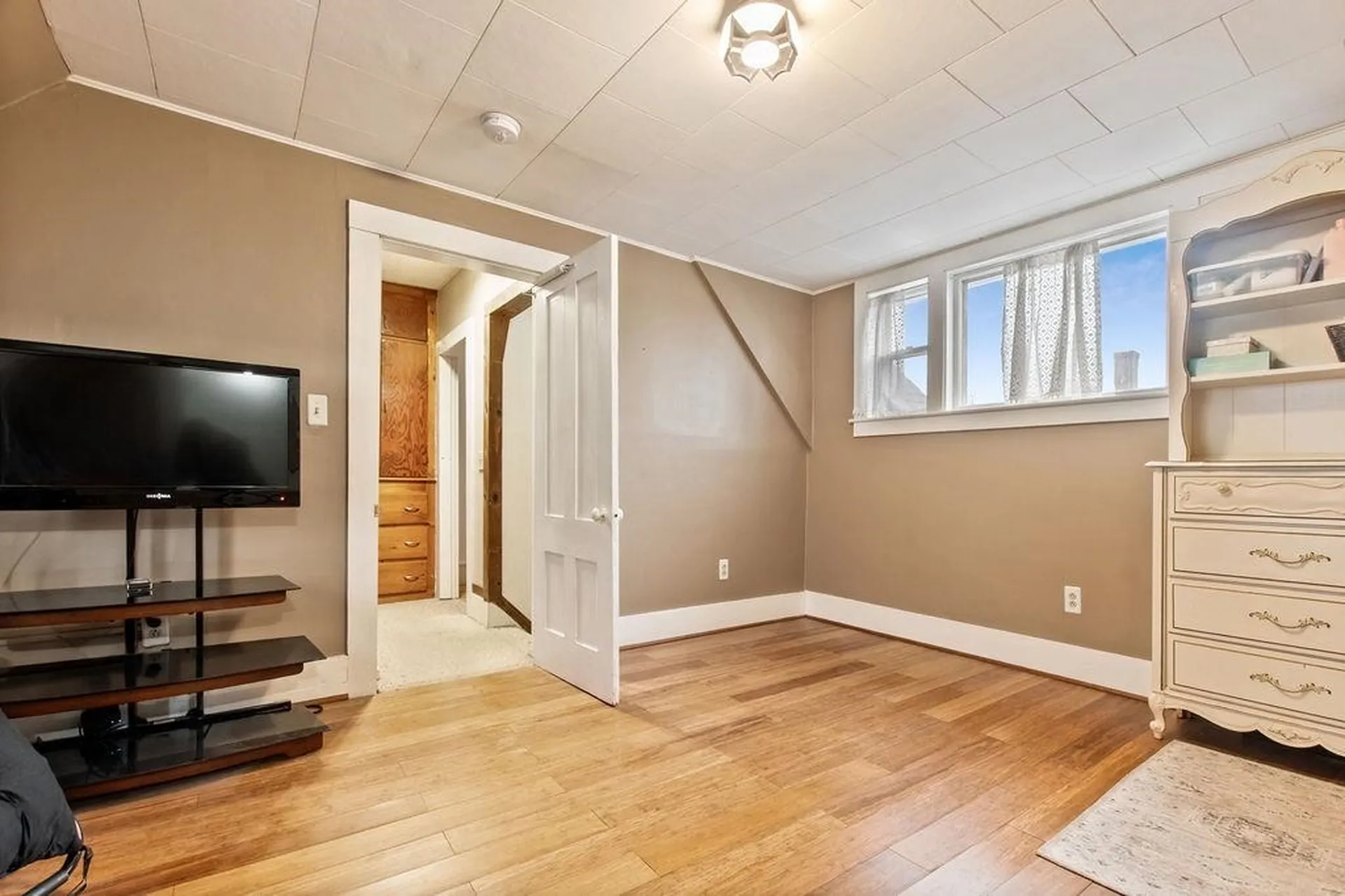 89 Summer Street Claremont NH 03743