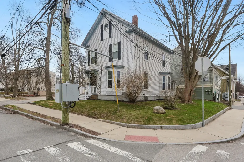 112 Cass Street Portsmouth NH 03801