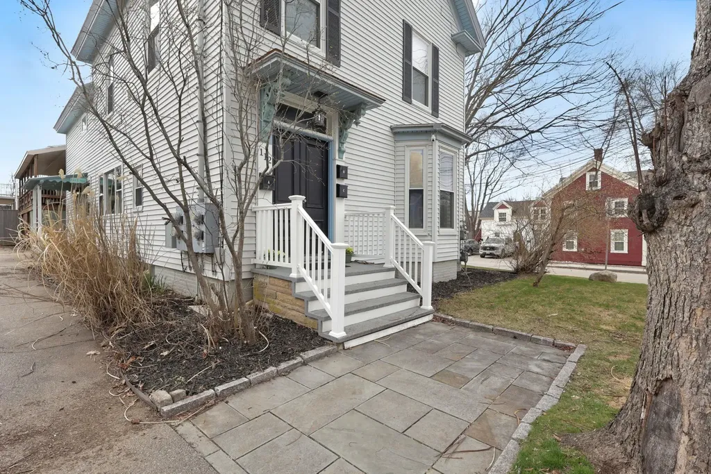 112 Cass Street Portsmouth NH 03801