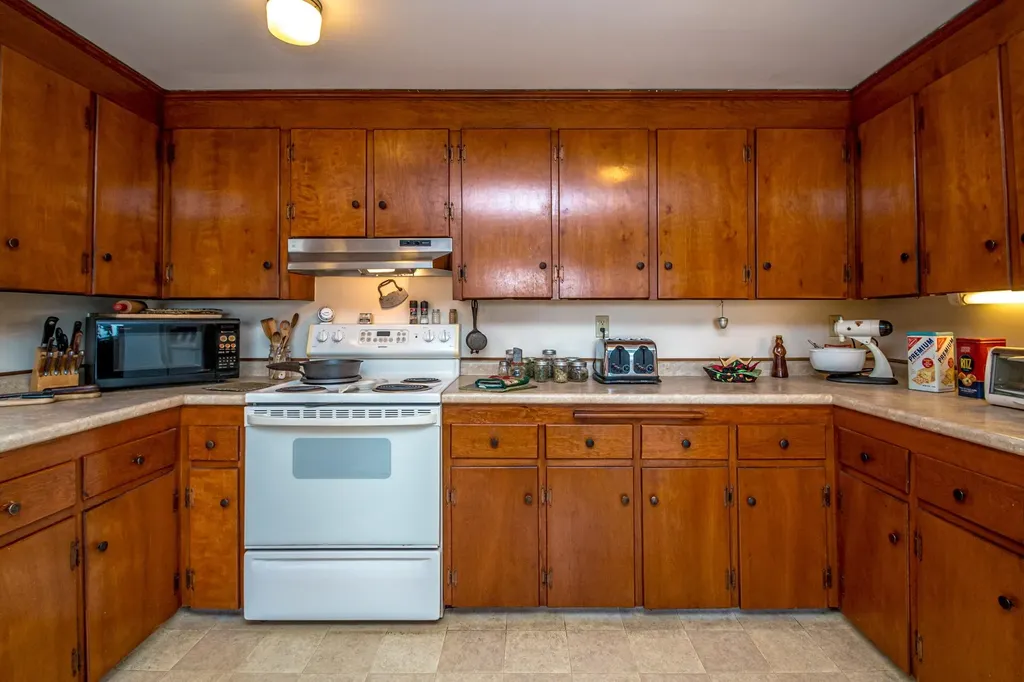 11 Emery Lane Wakefield NH 03830