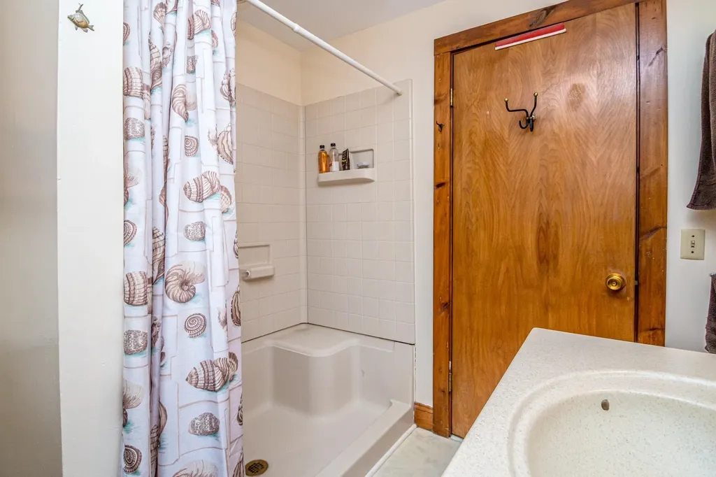 11 Emery Lane Wakefield NH 03830