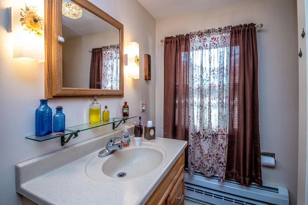 11 Emery Lane Wakefield NH 03830