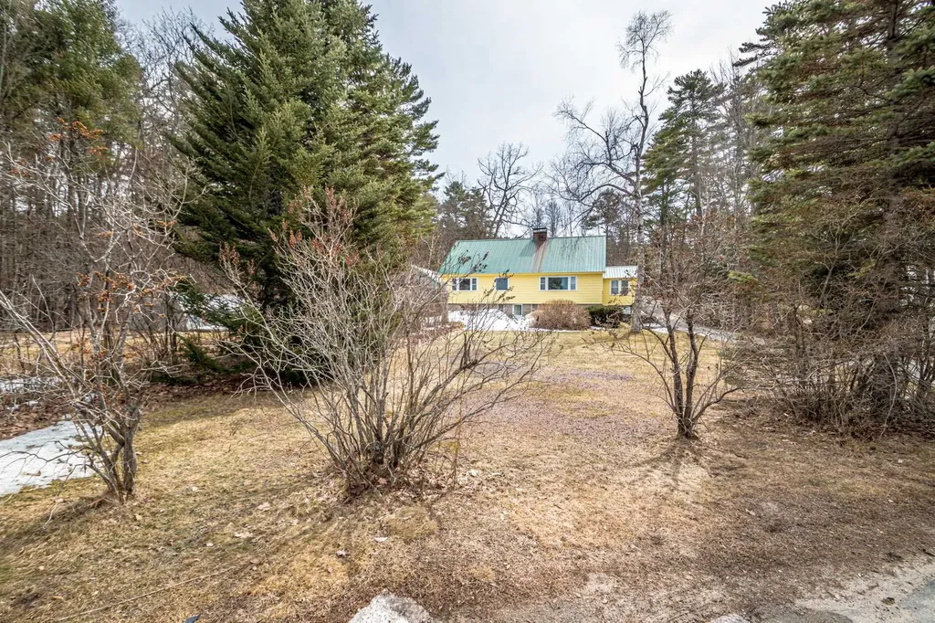 11 Emery Lane Wakefield NH 03830