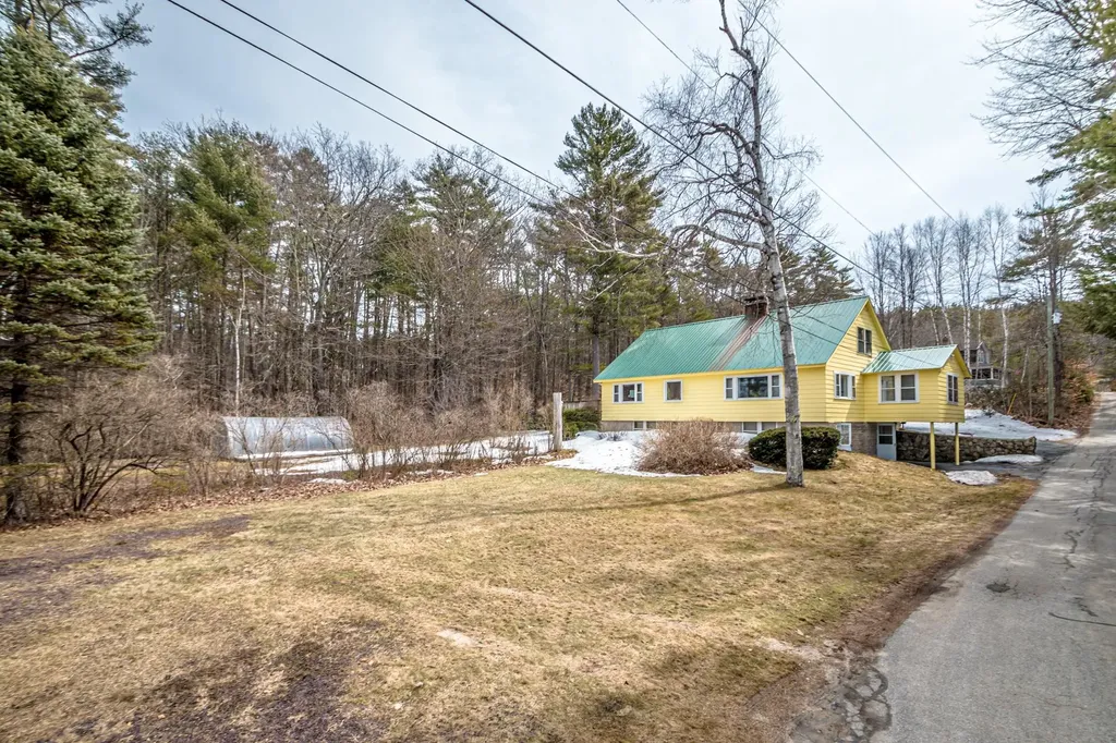 11 Emery Lane Wakefield NH 03830