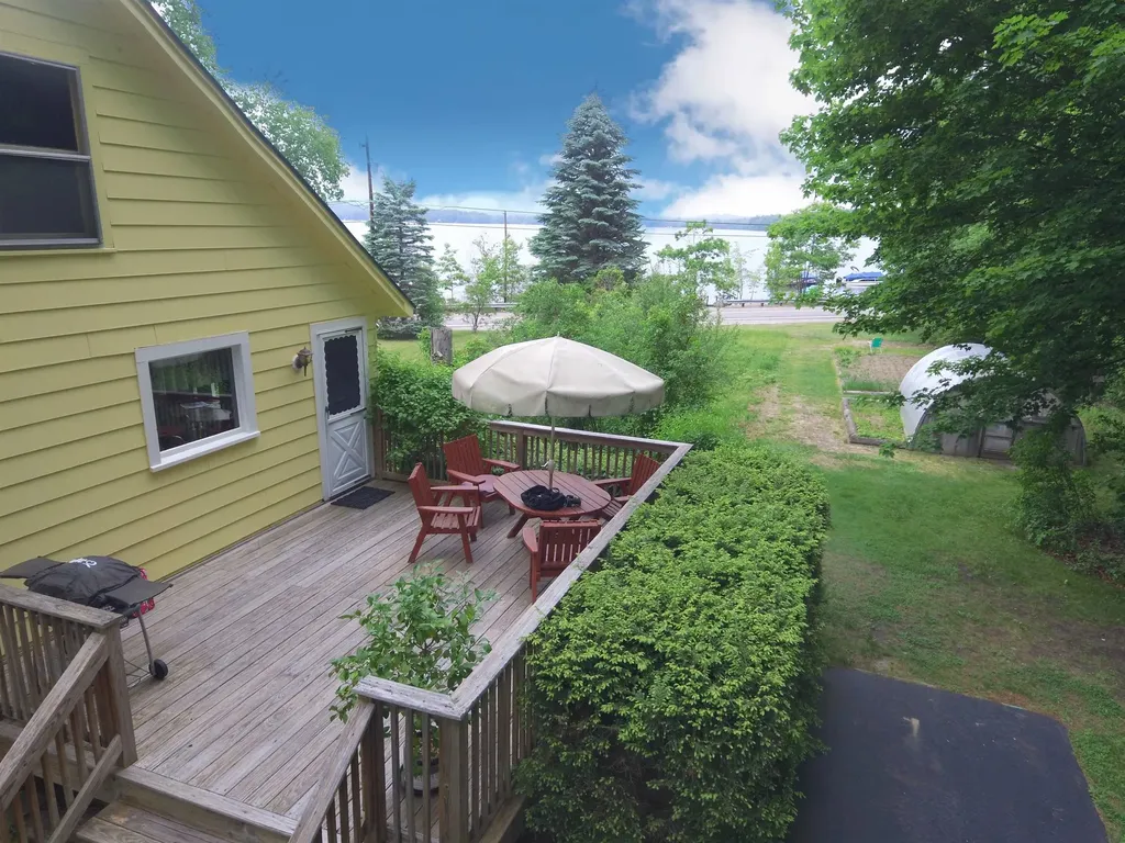 11 Emery Lane Wakefield NH 03830